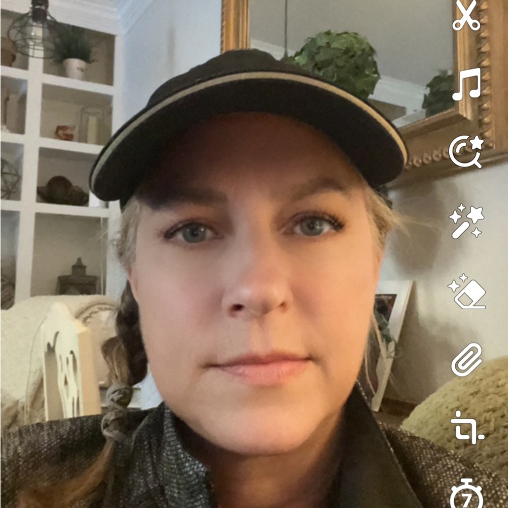 Meet your Posher, Terri